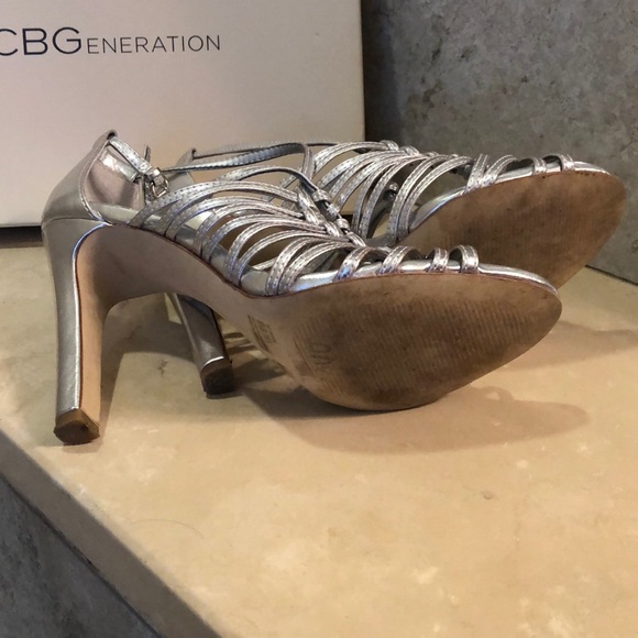 Silver open toe heels 8.5 - Picture 5 of 8